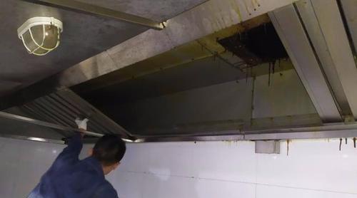 饭店油烟机清洗方法及注意事项（有效清洗油烟机的关键步骤与技巧）