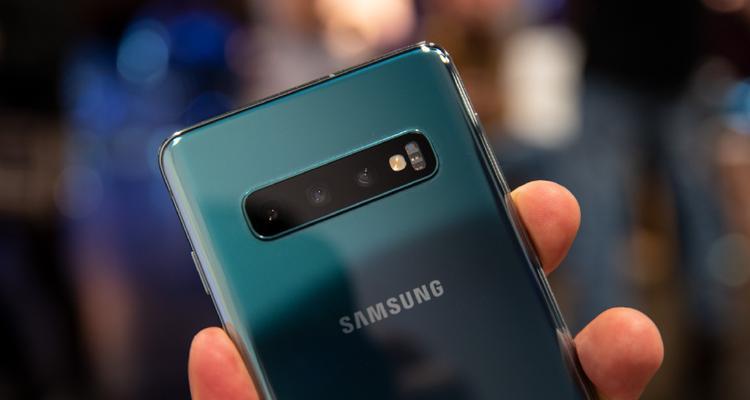 三星GalaxyS10和S10+（探索三星新一代智能手机的差异）