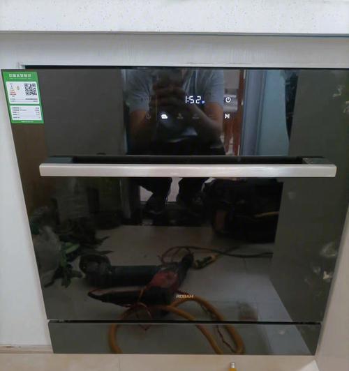 解决显示器上方发白问题（消除显示器反光）