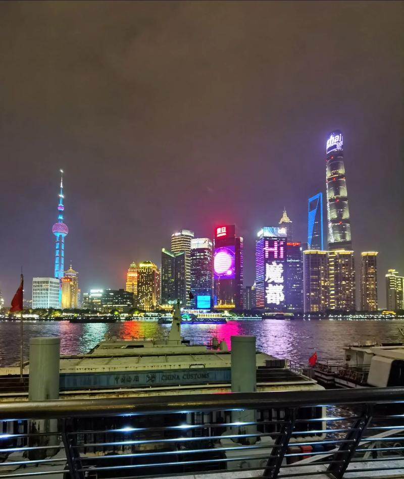 手机夜景模式拍照技巧有哪些？如何拍出清晰夜景照片？